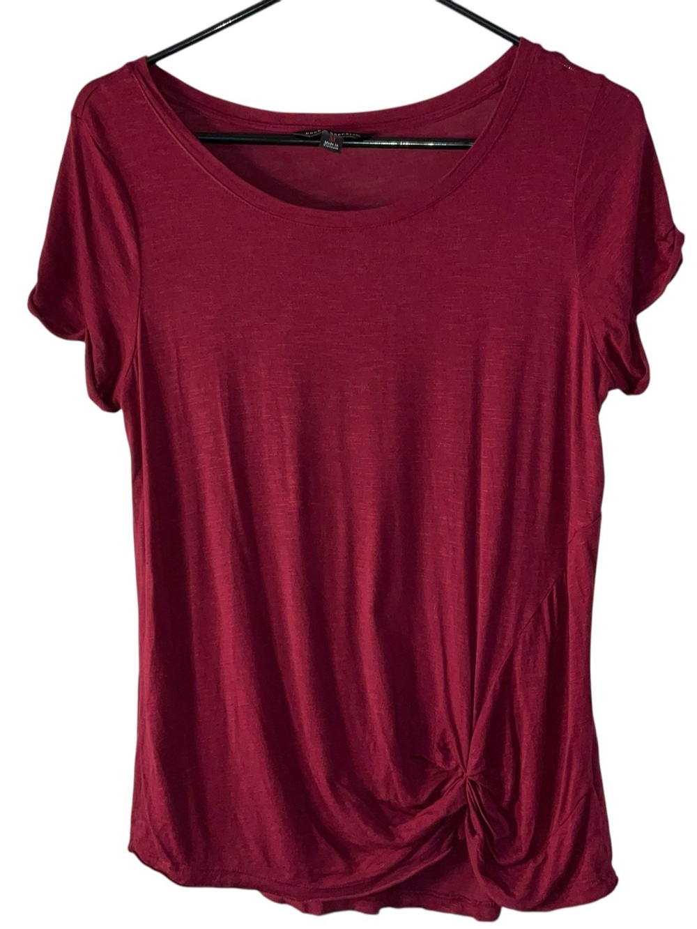Rock & Republic Short Sleeve Knot-Hem Tee - Wine